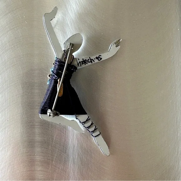 Liztech The Leaper Ballerina Dancer Brooch Pin - Picture 2 of 3